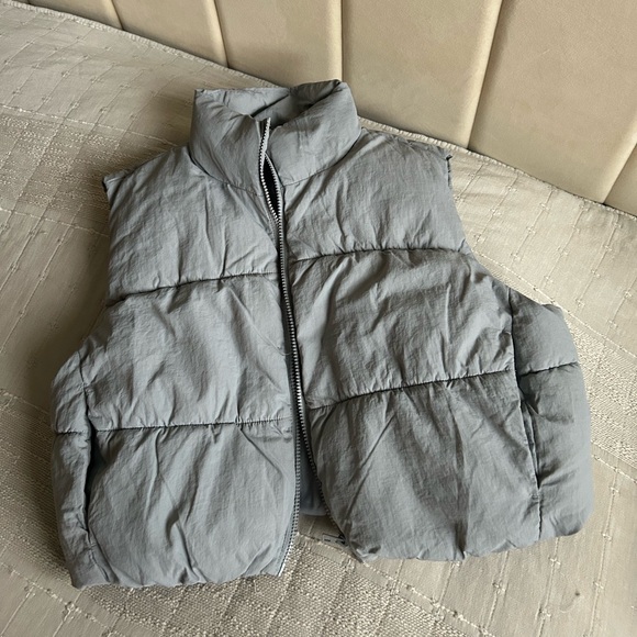 H&M Light Gray Puffer Jacket - Picture 1 of 2